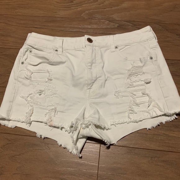 American Eagle white ripped and repaired shorts - Picture 1 of 4